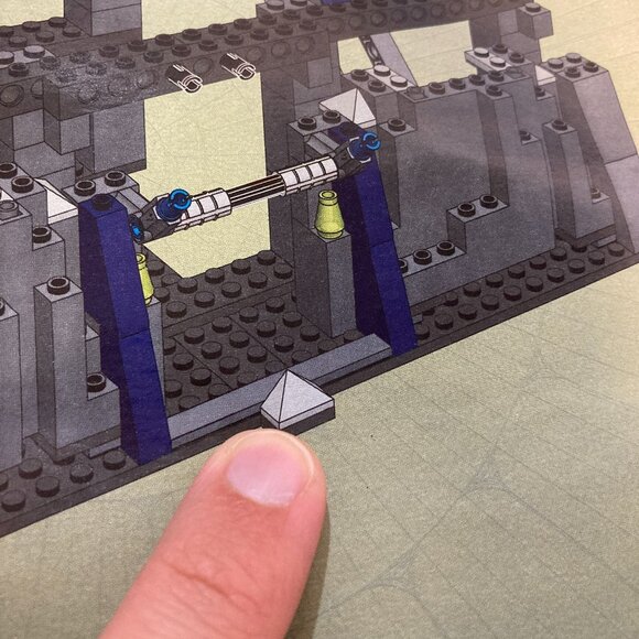 LEGO Bionicle 8769 Visorak's Gate Toa Hordika Near Complete Set + Box + Manual - Picture 10 of 13